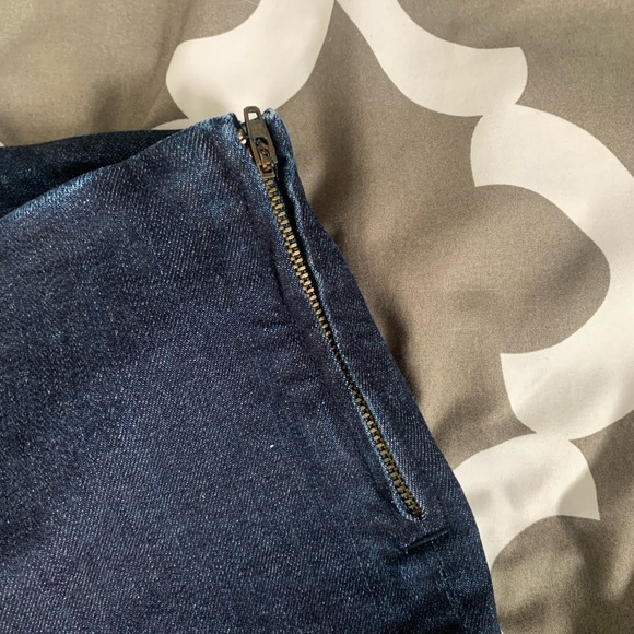 J Brand Jeans - Picture 2 of 5